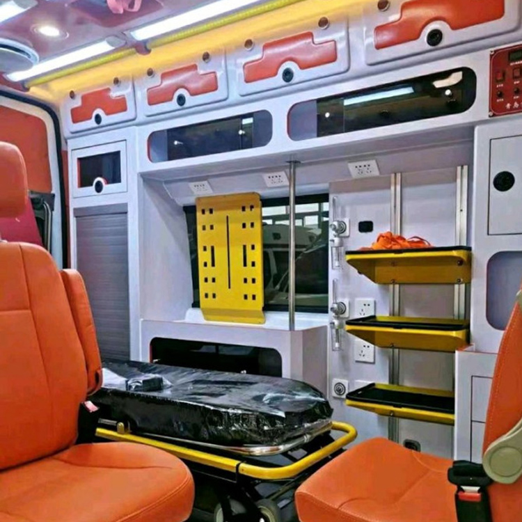西昌镇长途救护车护送病人租赁价格
