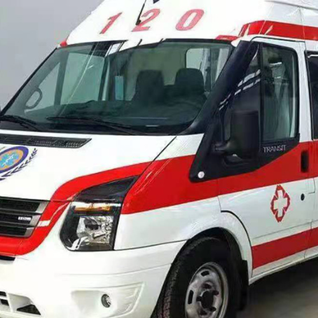 西昌镇非急救护送病人转院租赁救护车的优缺点对比